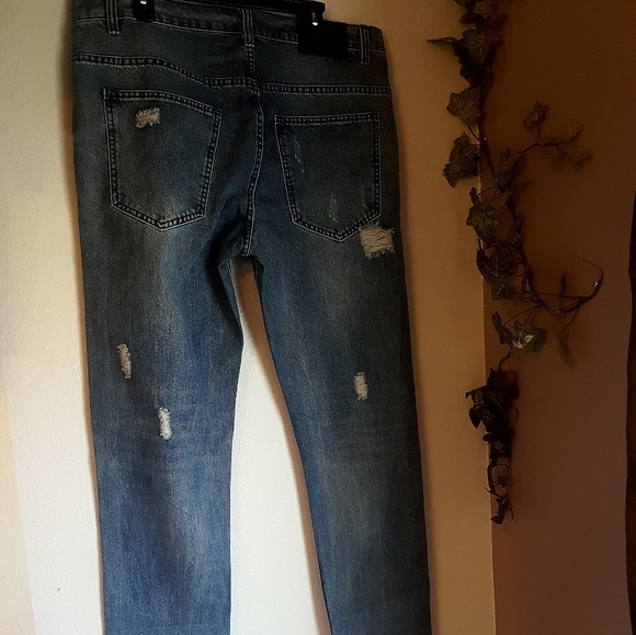 Young and Reckless men's distressed Jeans size 36 - Picture 4 of 8